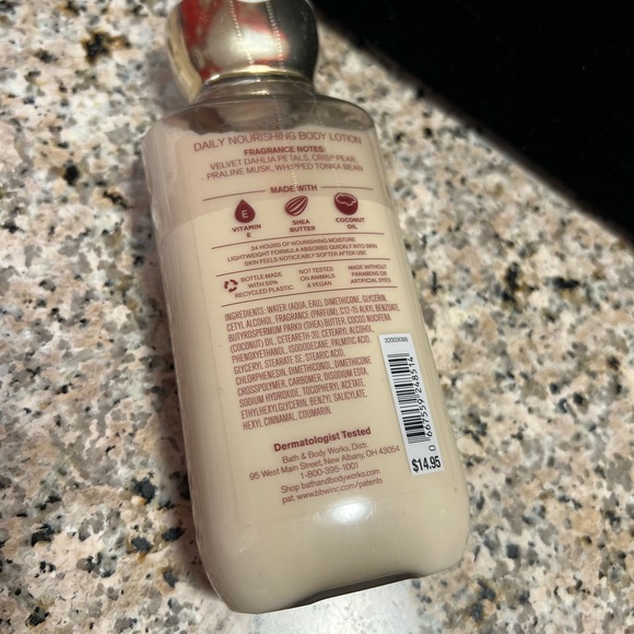 Bath & Body Works Dahlia Body Lotion - Cream and Pink - Picture 2 of 3